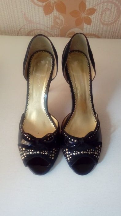 Летние туфли на шпильке