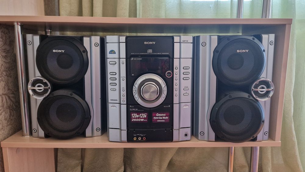 Музыкальный центр "SONY"