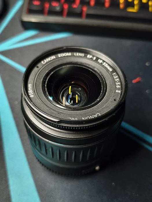Obiectiv Canon EF-S 18-55mm II