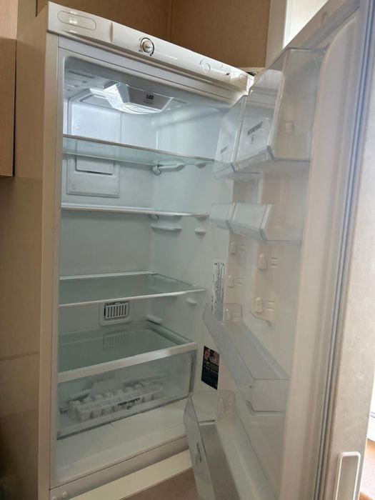 Холодильник Hotpoint ariston