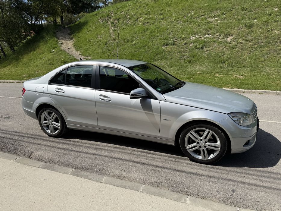 Мерцедес w204 седан автомат 2.2 дизел