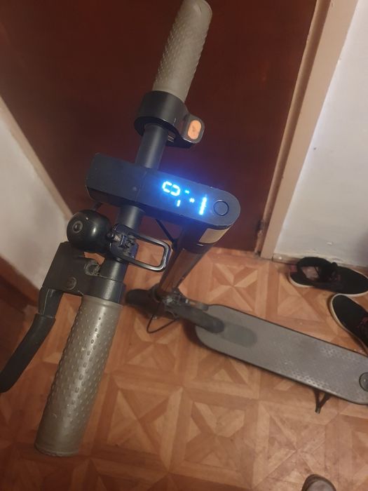 Xiaomi Scooter 1S cu leduri smart 341 Km
