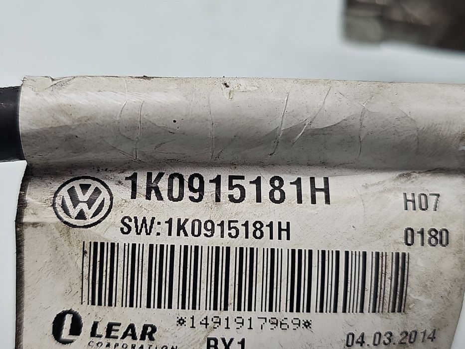 Borna baterie (-) Volkswagen Tiguan (5N) [Fabr 2007-2016] 1K0915181H