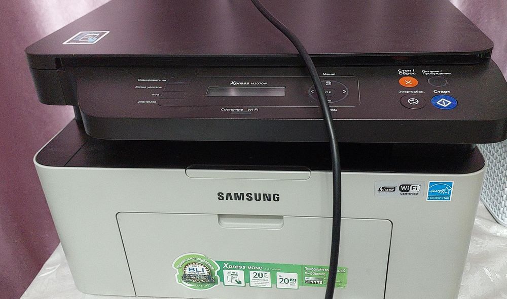 Принтер Samsung Xpress M2070w  почти новый