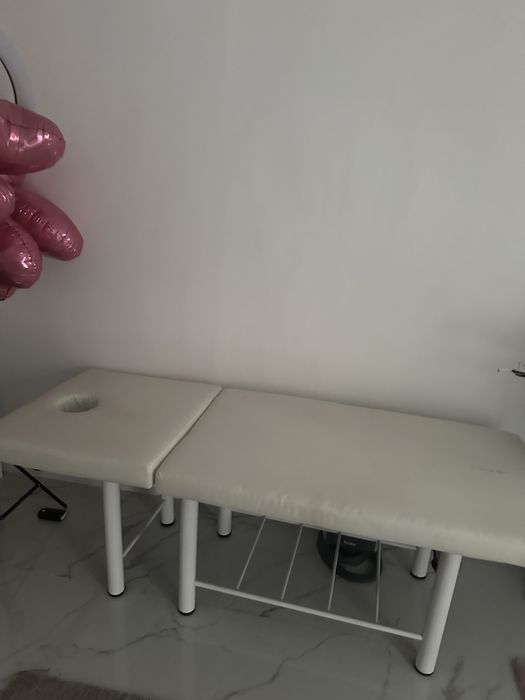 Pat cosmetic pentru gene