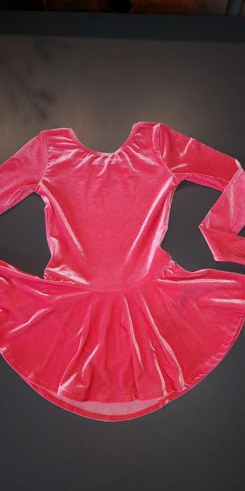 Рокля за фигурно пързаляне