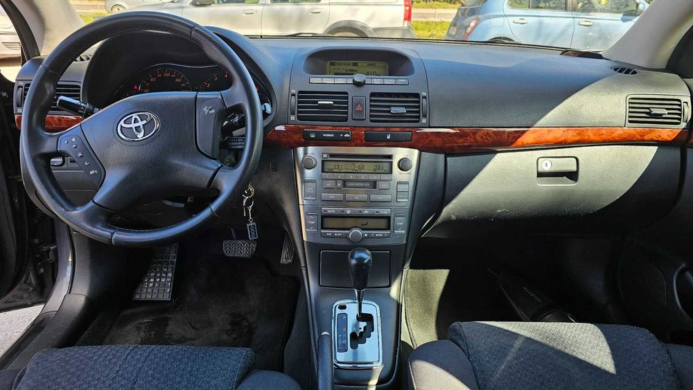 Toyota Avensis 2004 2.0 VVT-i