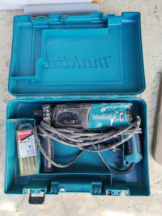 Vând rotopercutor Makita hr2470 în stare de funcționare