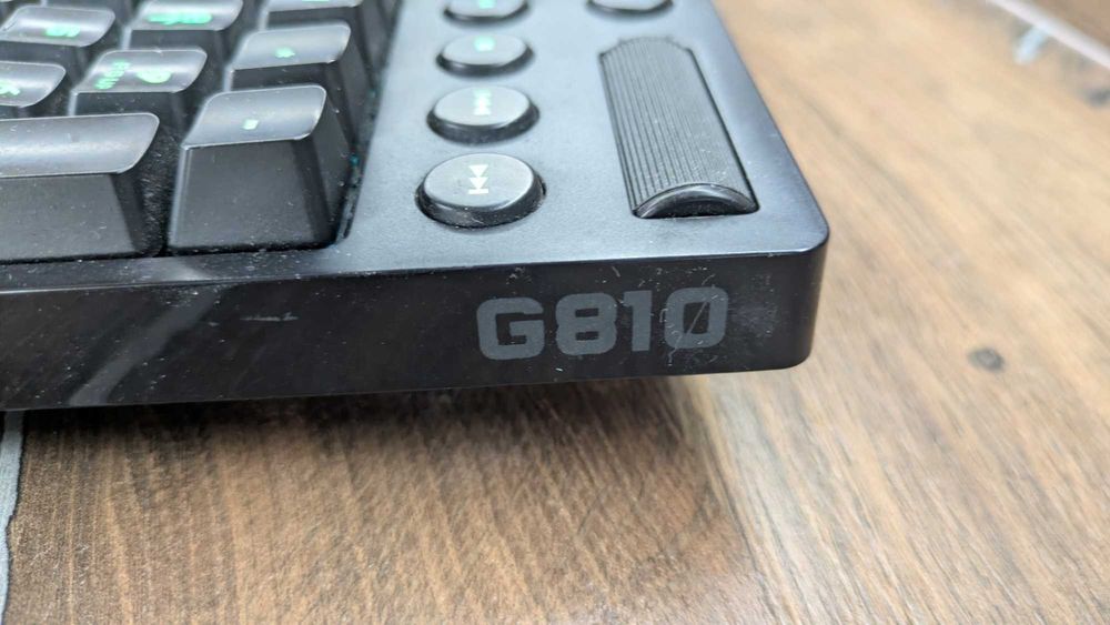 Клавиатура Logitech G810 – отлично състояние