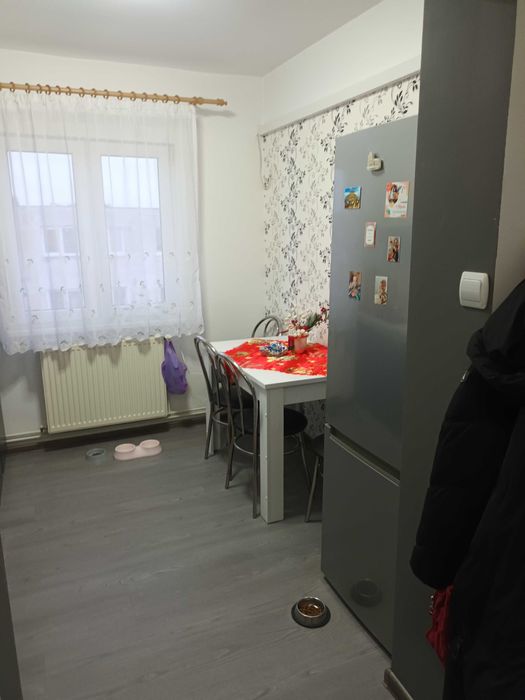 Apartament 3 camere de vânzare