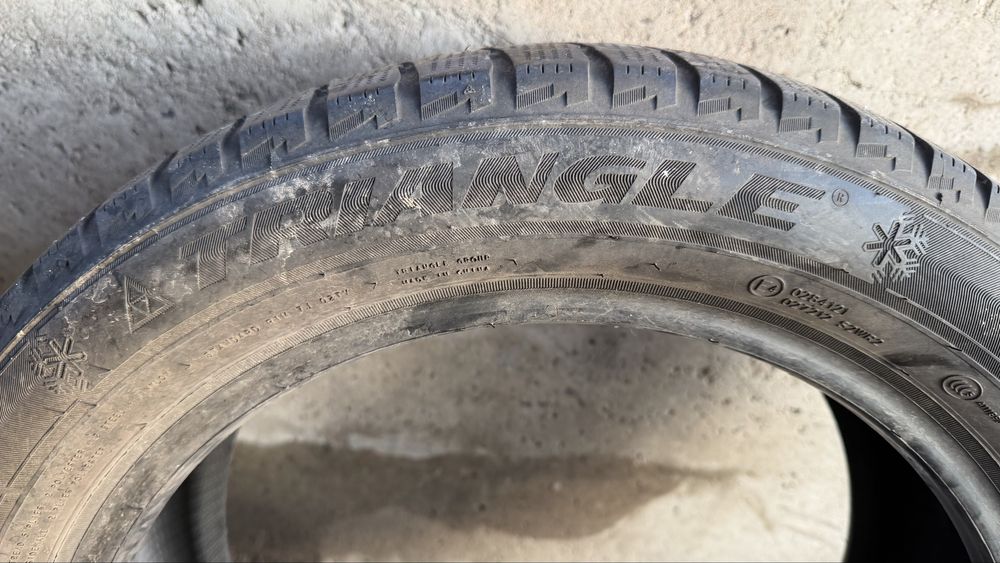 Продам зимние шины Triangle 225/50 R17