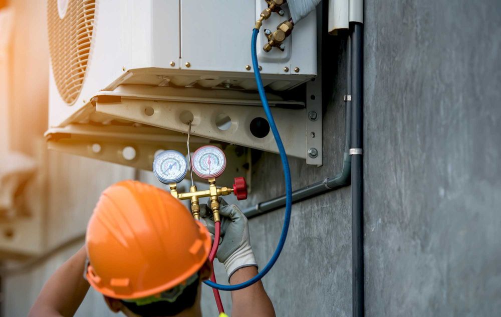 Montaj/instalare/igienizare/reparatii/incarcare cu freon aparate aer conditionat