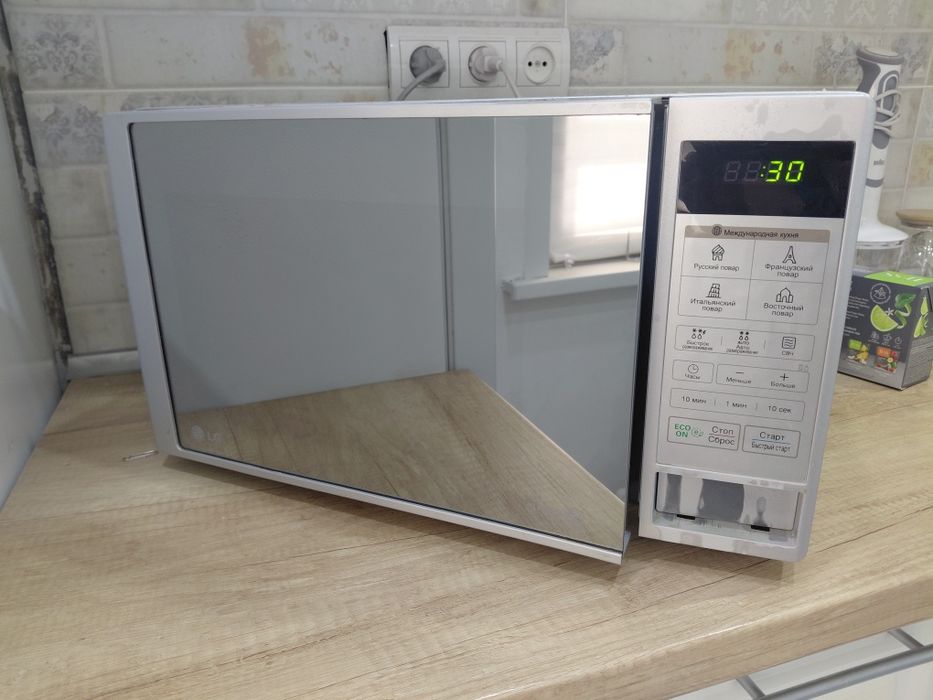 Микроволновая печь LG