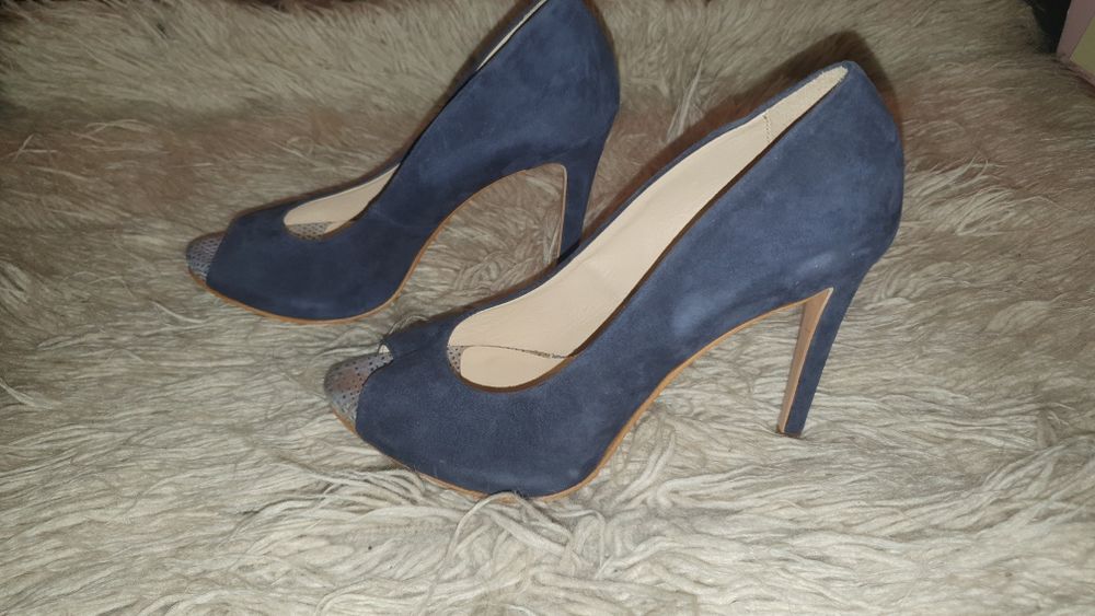 Pantofi cu toc bleumarin