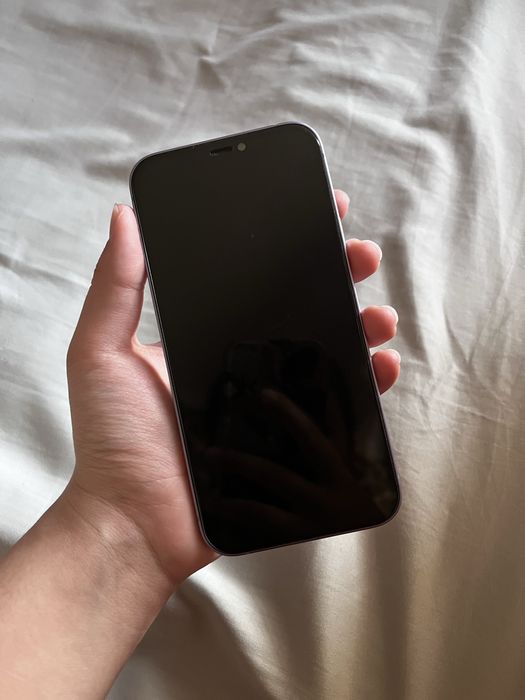 Iphone 12 телефон