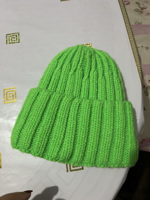 Продам шапку  срочно