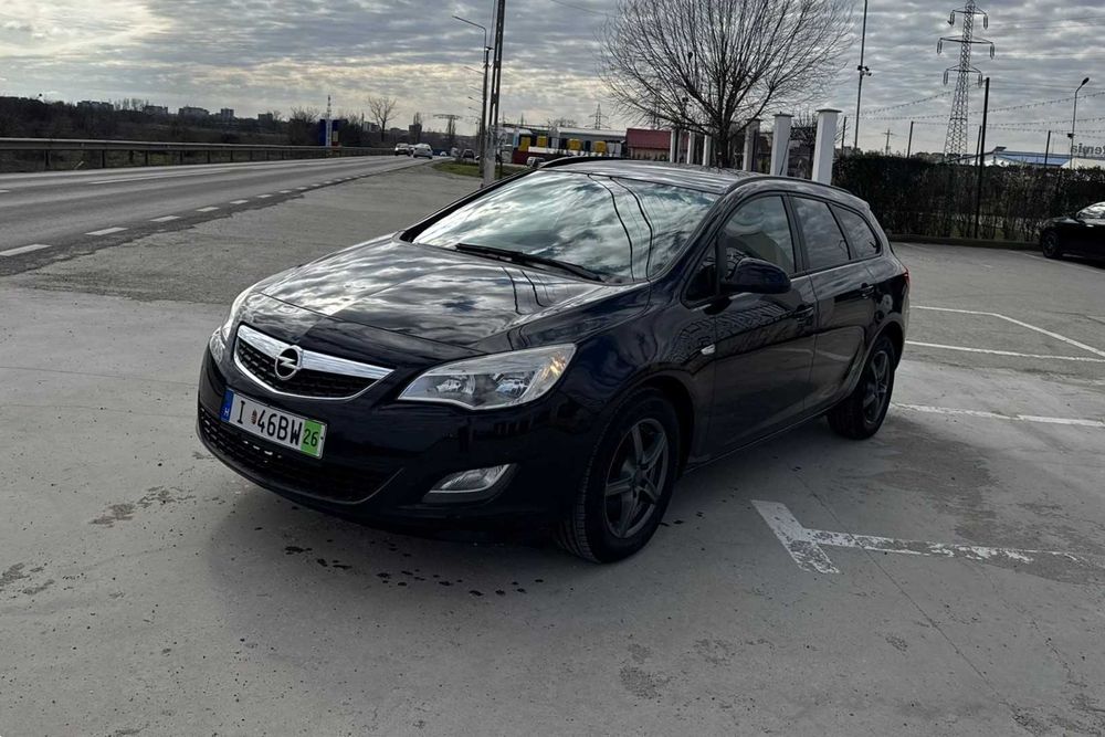 Opel Astra J 1.7 CDTI Euro 5 Clima Pilot Senzori Jante Import Germania