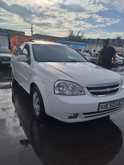 Ласетти 1.6 автомат.   2013 нахт ва вариант