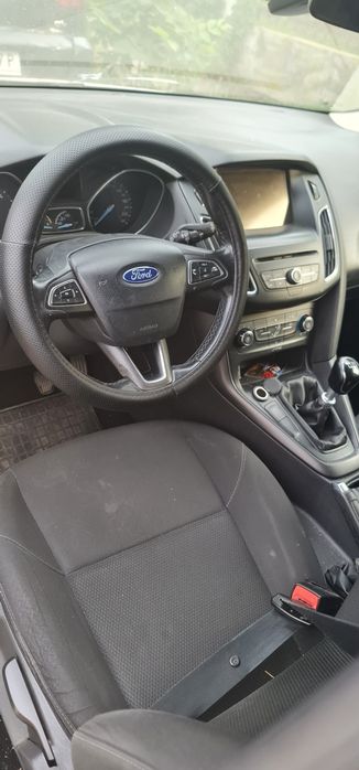 FORD Focus 2015 — imagine 5