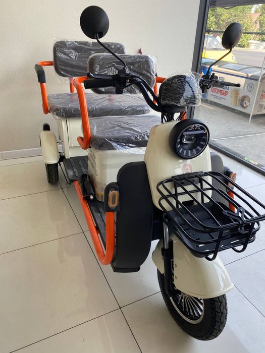 Sohilda etuk juftliklar video