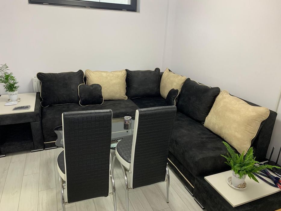 De vanvare apartament cu terasa si parcare