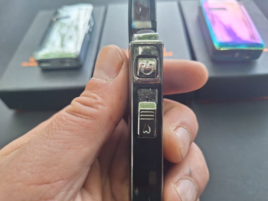 Луксозна запалка с двоен пламък-тип джет и волтова дъга