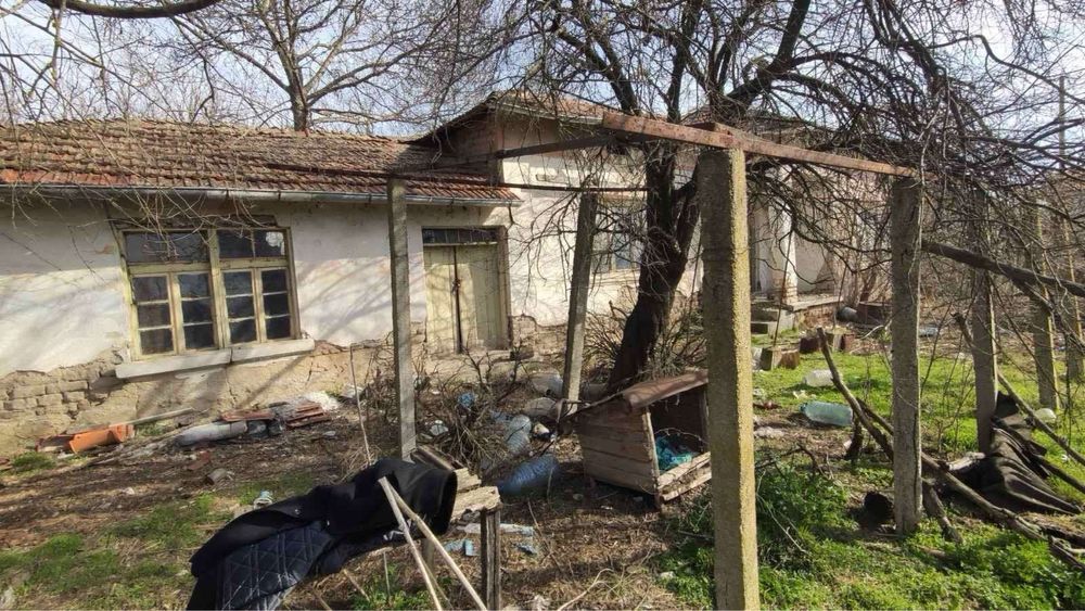 УПИ 2862кв.м.  село Землен със стара къща 66кв.м.