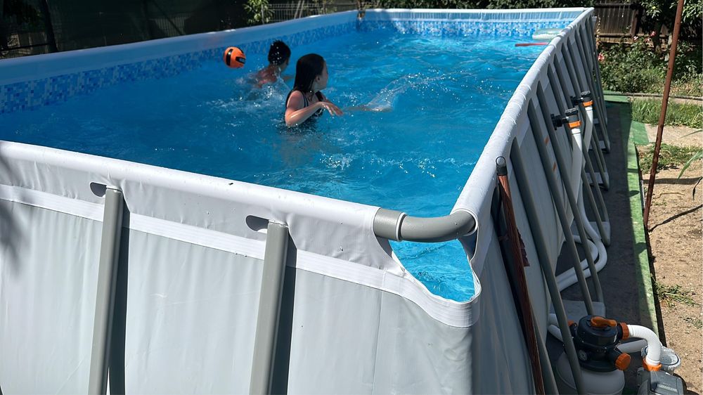 Piscina 732x366x132