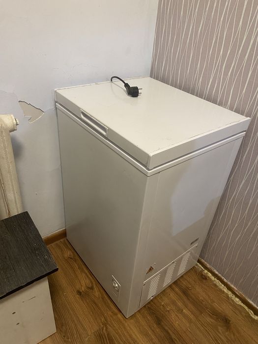 морозильник в хорошем сост