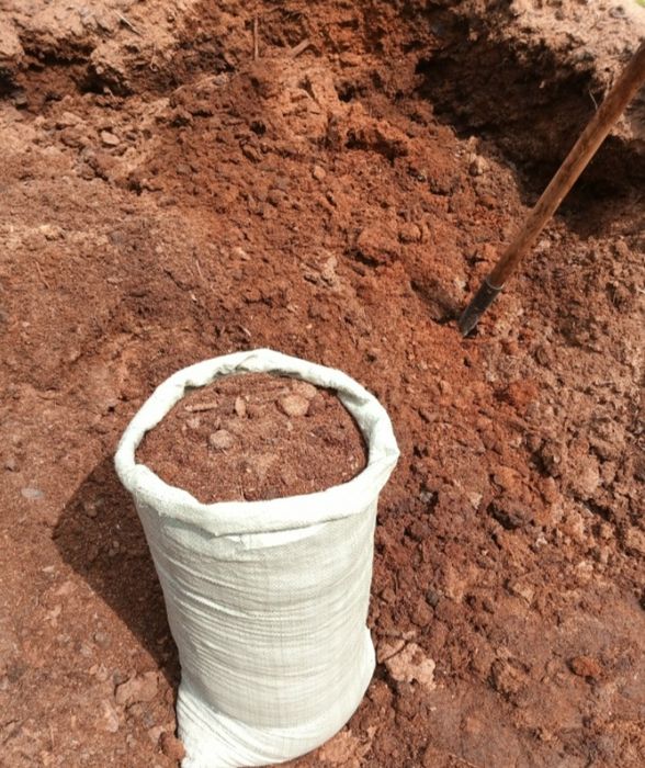 Перегной навоз  доставка есть мешках