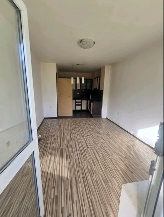 Апартамент под наем в к-с Изгрев