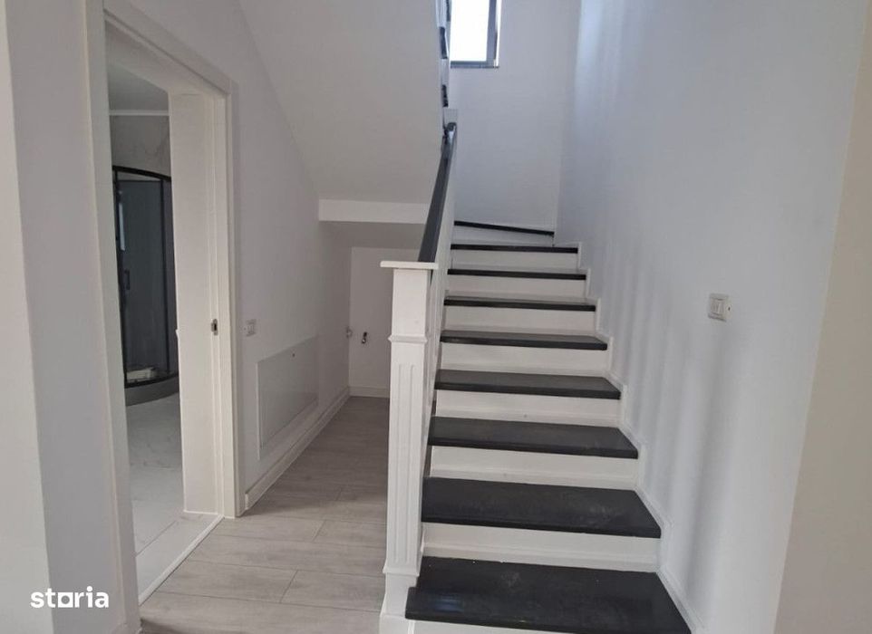 Casa 4 camere Miroslava , 105 metri Cod:163041