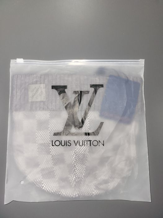 Louis vuitton шапка сива