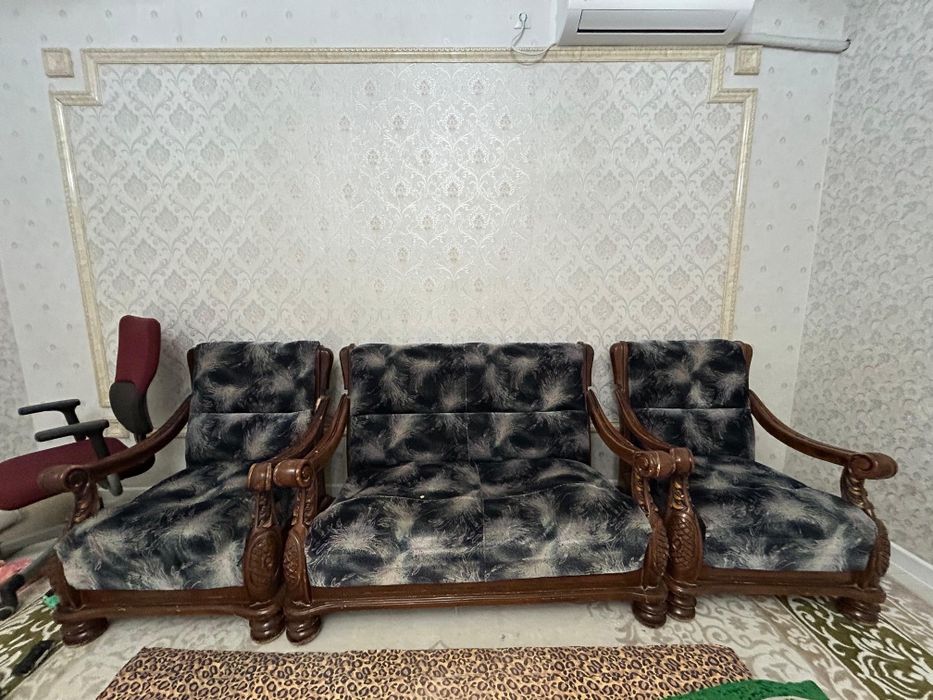 Диван с двумя креслами 30.000 тг