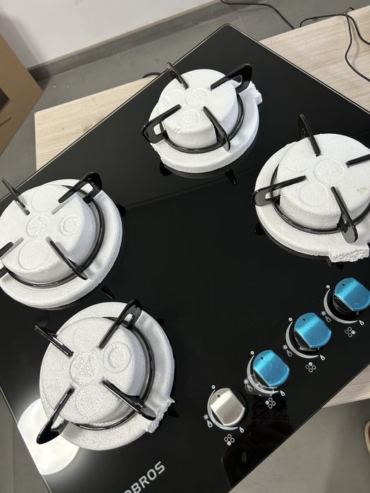 Газовая варочная поверхность, 4 конфорки