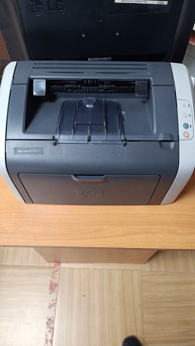 Продам принтер А4 HP LaserJet 1012