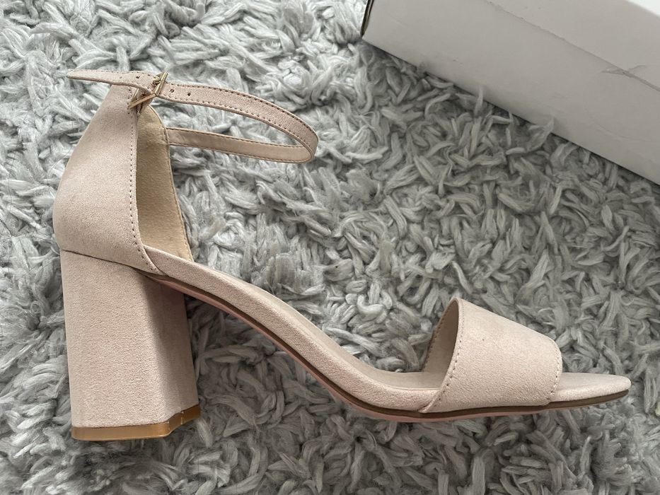 Сандали About you 40 ном