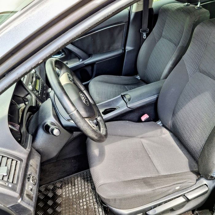 Vand Toyota avensis 2 .2