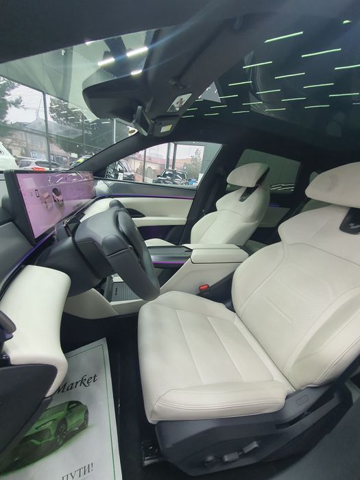 Geely Jiyue Robo 01 P. 2024 elektro 4x4.