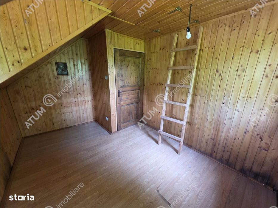 Cabana de vanzare pe Valea Avrigului
