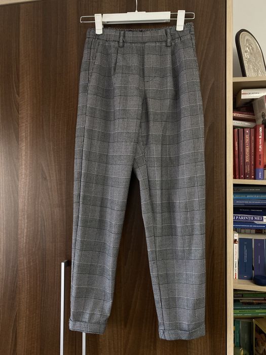 Pantaloni bershka s