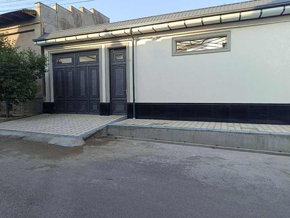 Файзли ва кўркам ховли уй сотилади.