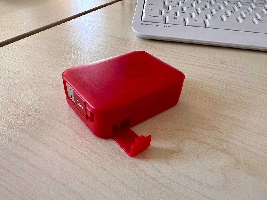 Компактно зарядно за телефон 3 в 1