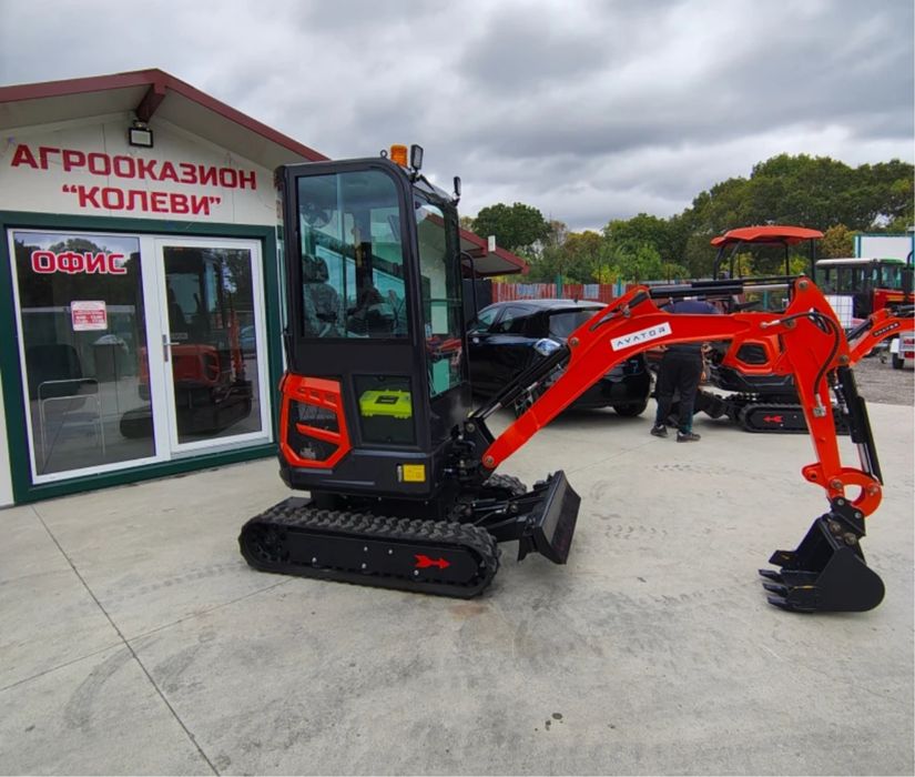 Багер Kubota SW18