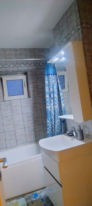 Apartament vu 3 camere de inchiriat in alfa