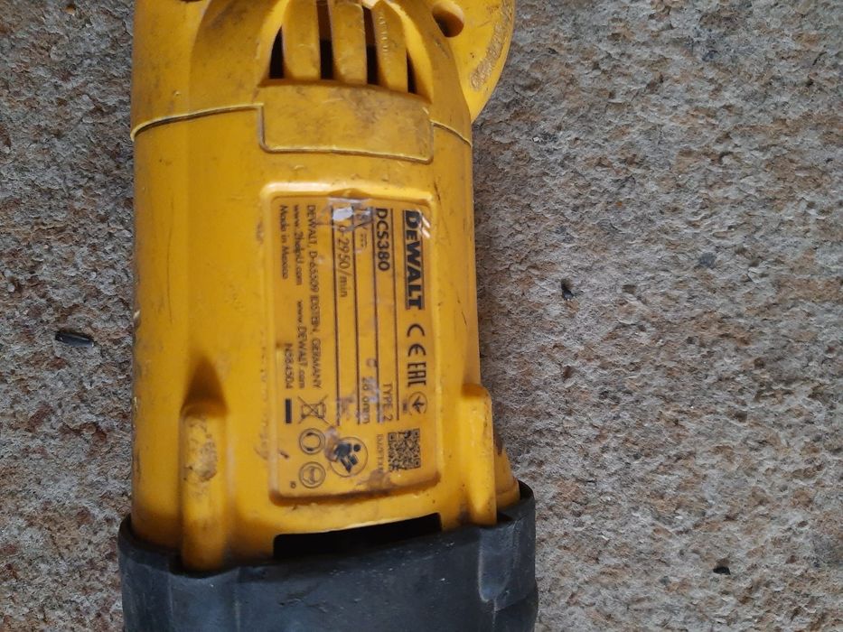 Devalt  fierastra dcs380