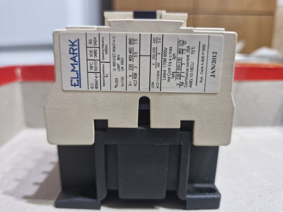 Contactor trifazat 12 A
