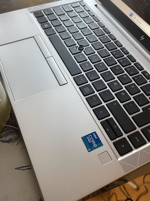 HP Elitebook 840 G8 -като нов