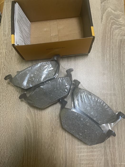 Накладки предни Ridex 402B0033