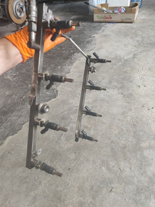 Горивна рейка с дюзи за Mercedes S500 W221 388кс